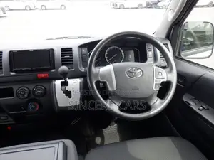 Toyota Hiace DX GL PACKAGE 2021