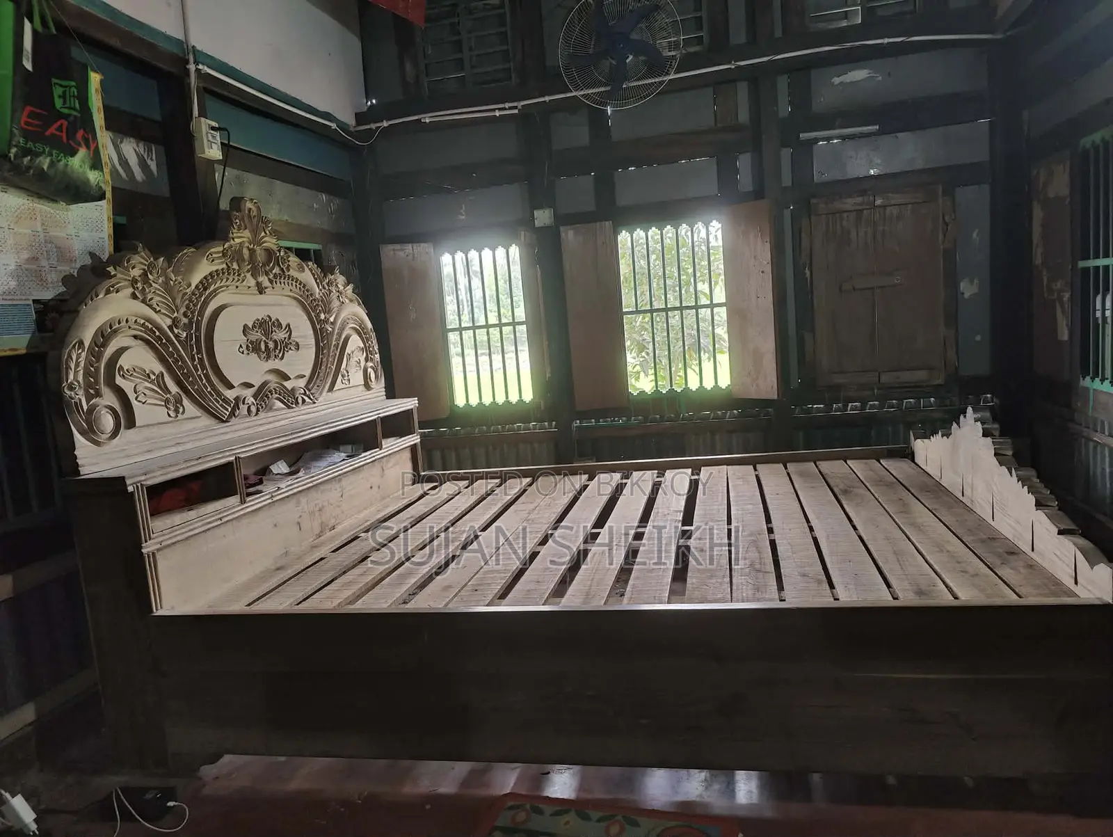 সম্পূর্ণ নতুন ফুল বক্স খাট বিক্রি করা হবে L