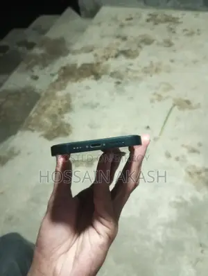 Apple iPhone 13 . (Used)