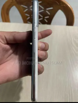 Samsung Galaxy S21 (Used)