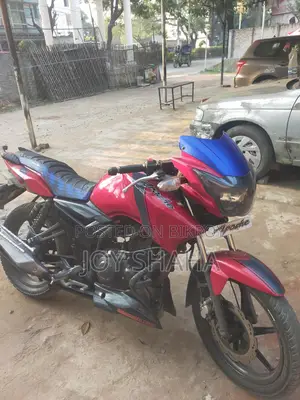 TVS APACHE RTR 150 2015