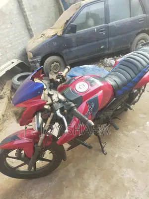 TVS APACHE RTR 150 2015