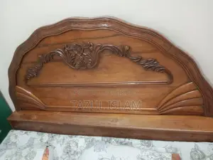 আসবাবপত্র বারনিশ ও পলিশ