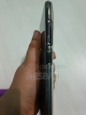 Samsung Galaxy A70 (Used)
