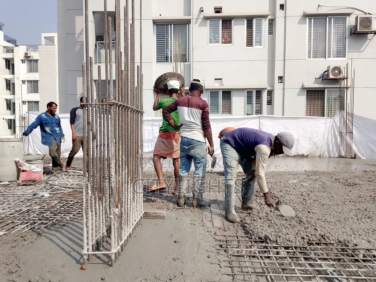 এক্সক্লুসিভ ১৭৫০ বর্গফুটের স্বপ্নের অ্যাপার্টমেন্ট