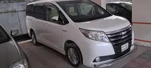 Toyota Noah G 2014