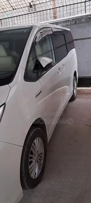 Toyota Noah G 2014