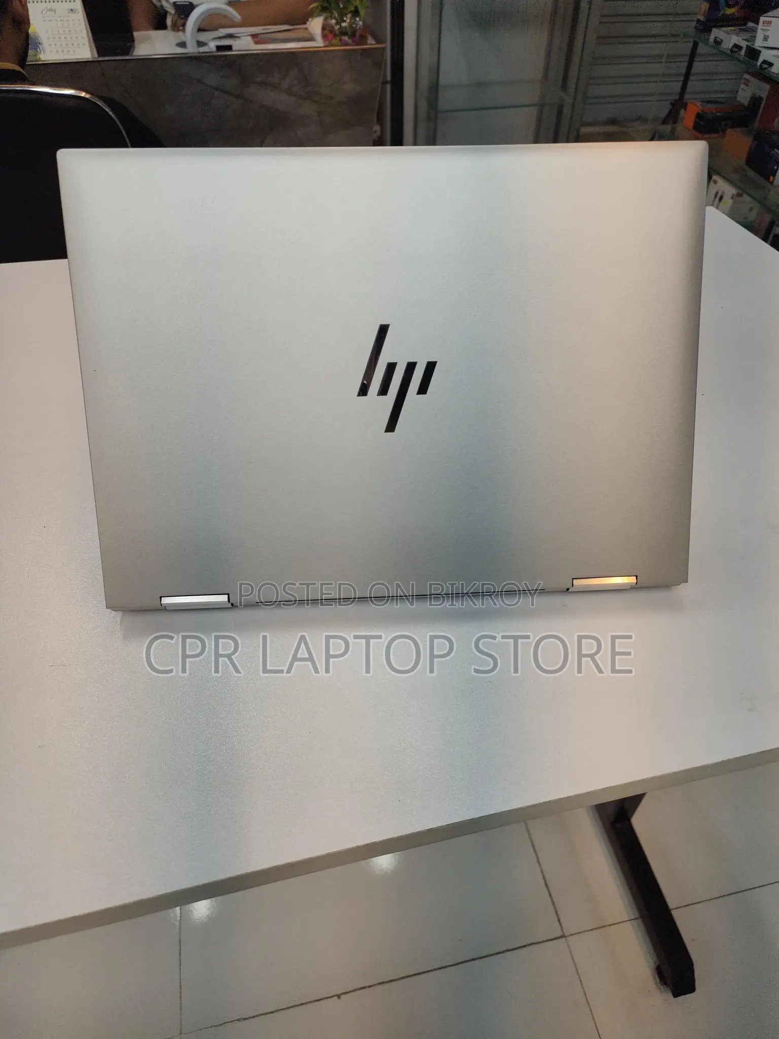 HP Elitebook 1040 G9 2in1 Core i5 12th gen Ram: DDR5 16GB SSD 512GB