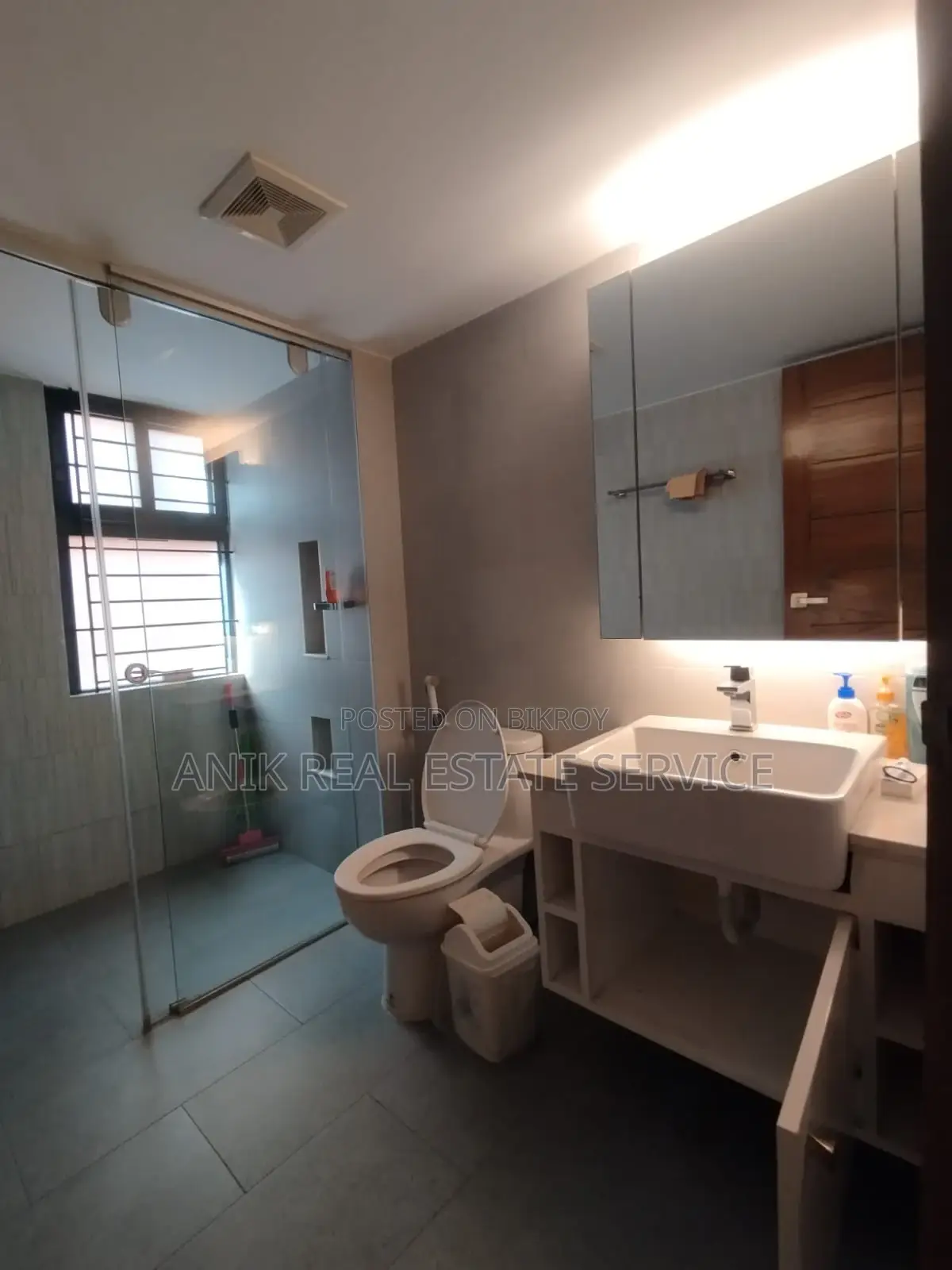 বারিধারায় বিলাসবহুল ৩ বেডরুমের ফুল ফার্নিশড ফ্ল্যাট ভাড়া