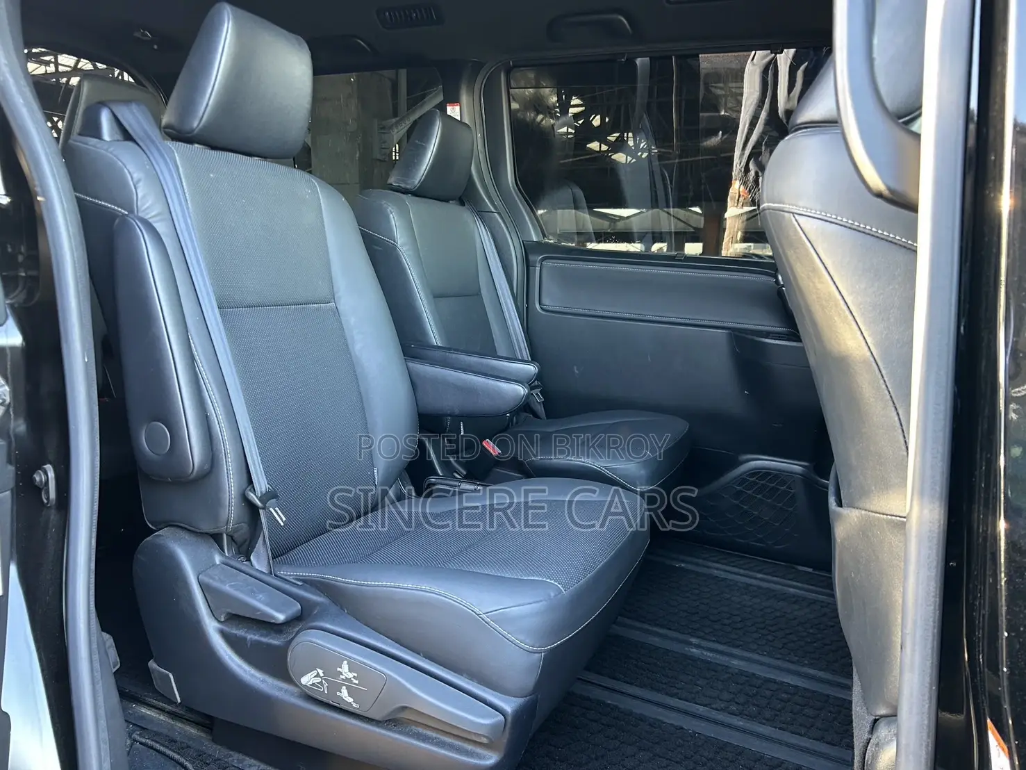 Toyota Esquire GI HYBRID 3.5 POINT 2021