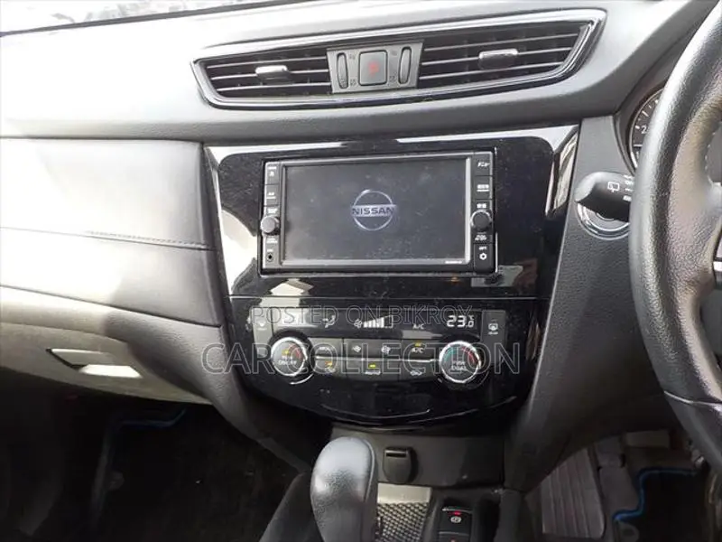 Nissan X-Trail 20Xi Hybrid Pearl 2020