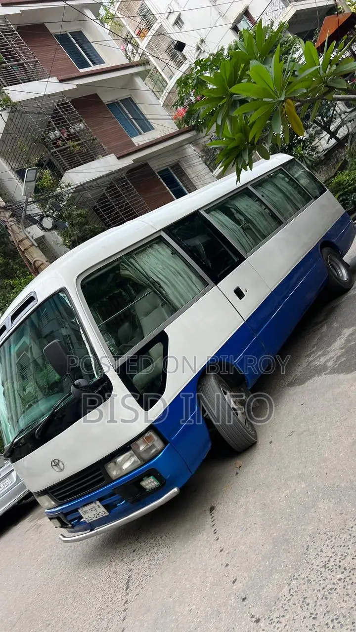 Toyota Coaster 2005