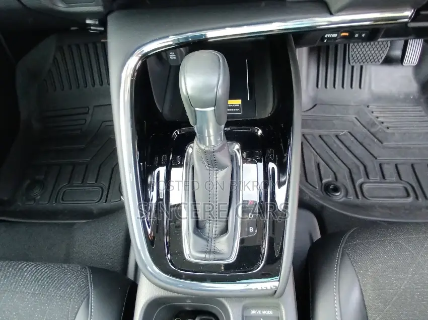 Honda Vezel Z EHEV HARDTOP 4PNT 2021