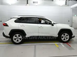 Toyota RAV4 HYBRID X 2021