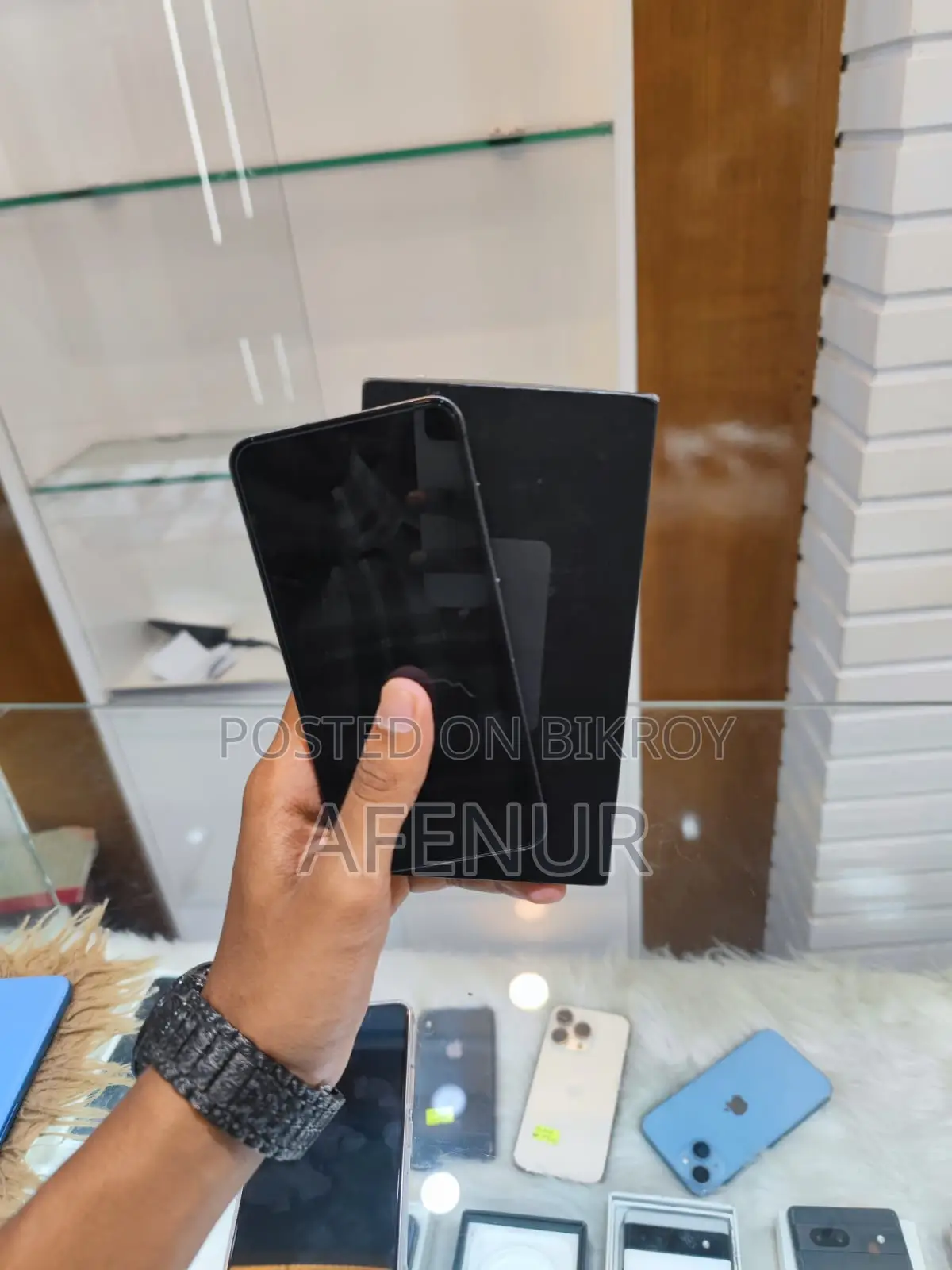 Samsung Galaxy S24 128 GB (Used)