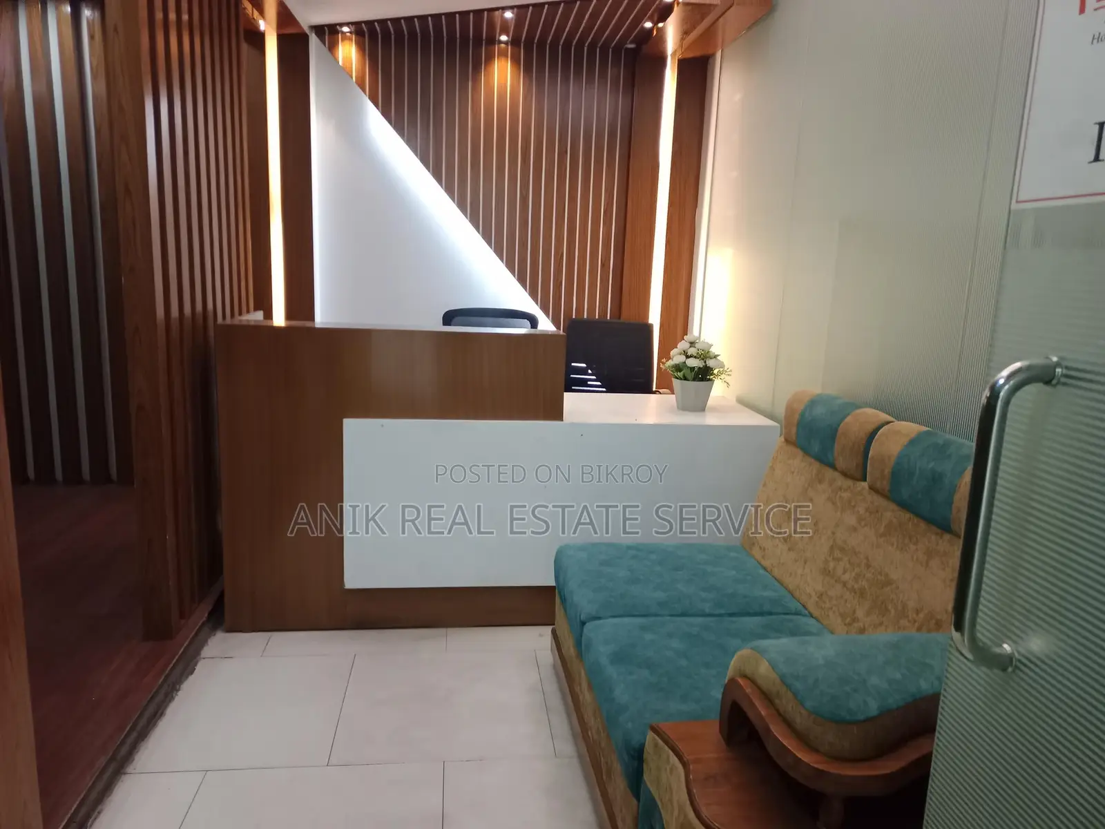 Commarcial 2200 Sft Full Farni Flat Rent At Gulshan 2
