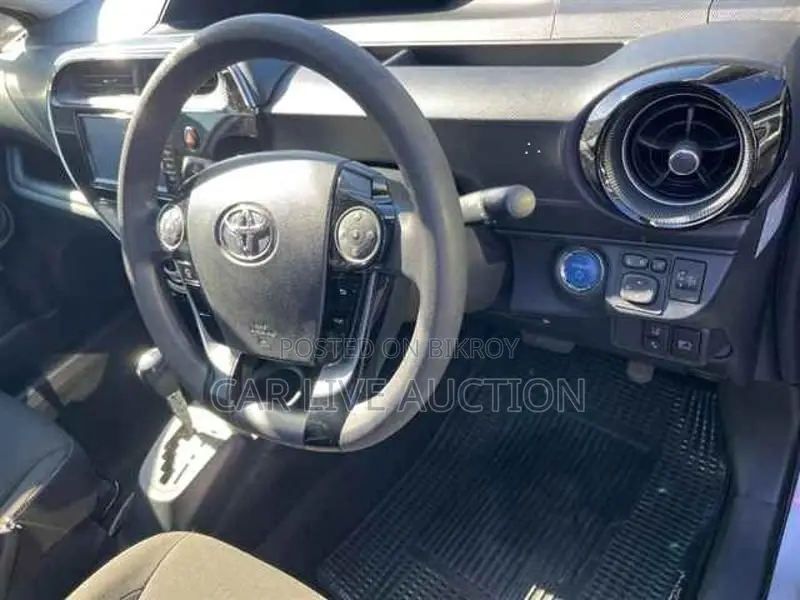 Toyota Aqua Hybrid 2021