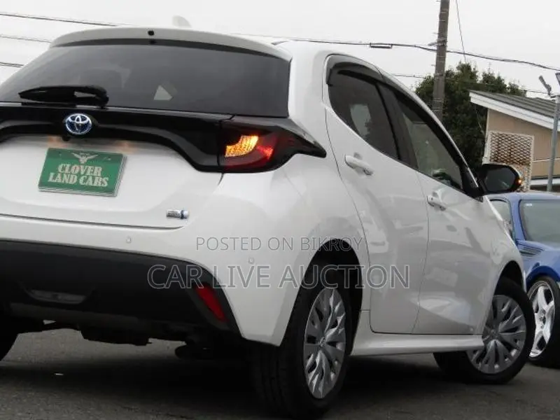 Toyota Yaris Hybrid X Package 2021