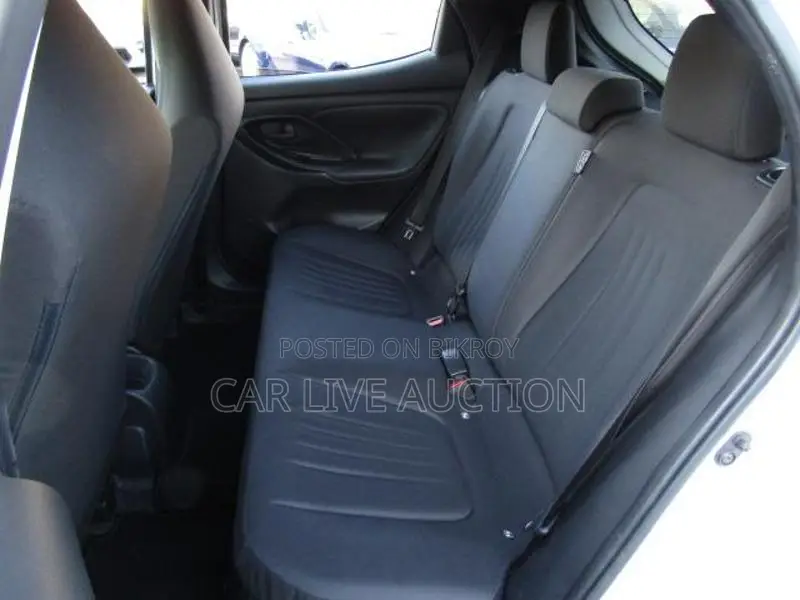 Toyota Yaris Hybrid X Package 2021
