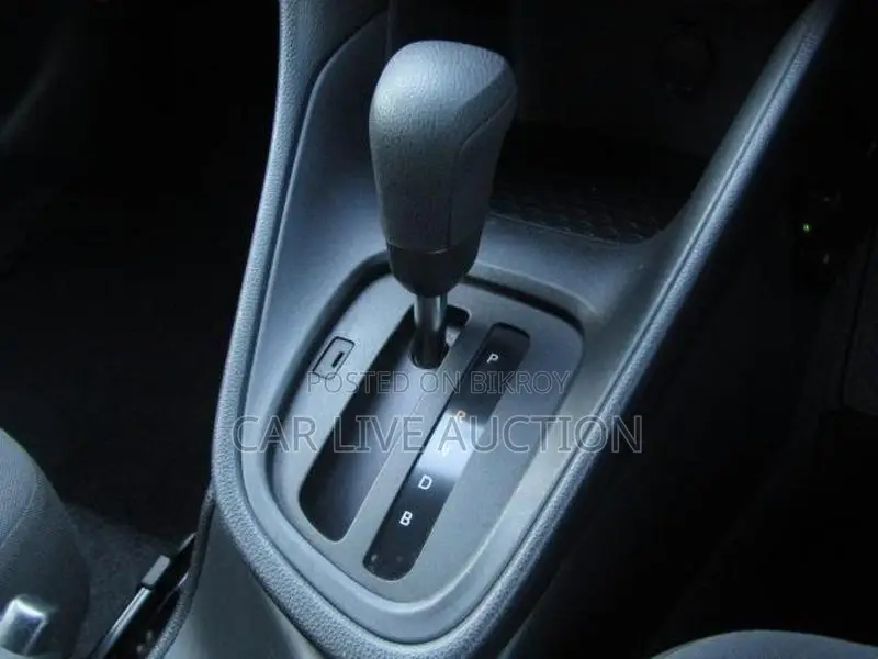 Toyota Yaris Hybrid X Package 2021