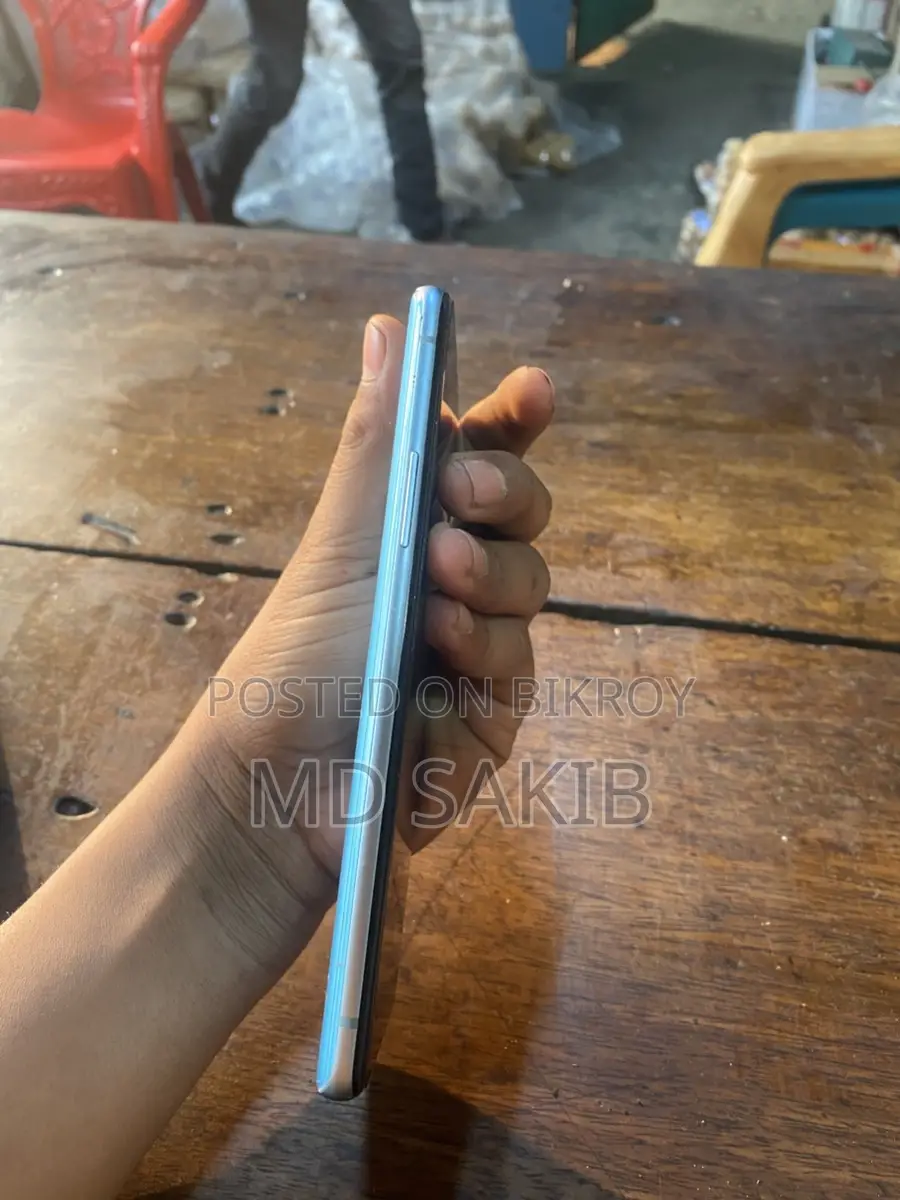 OnePlus 9R (Used)