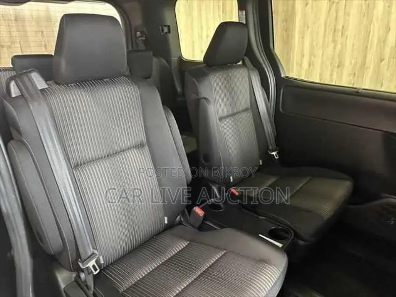 Toyota Voxy Hybrid ZS KIRAMEKI 2021
