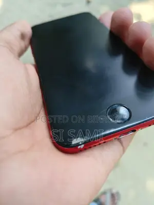 Apple iPhone SE 2020 (ব্যবহৃত)