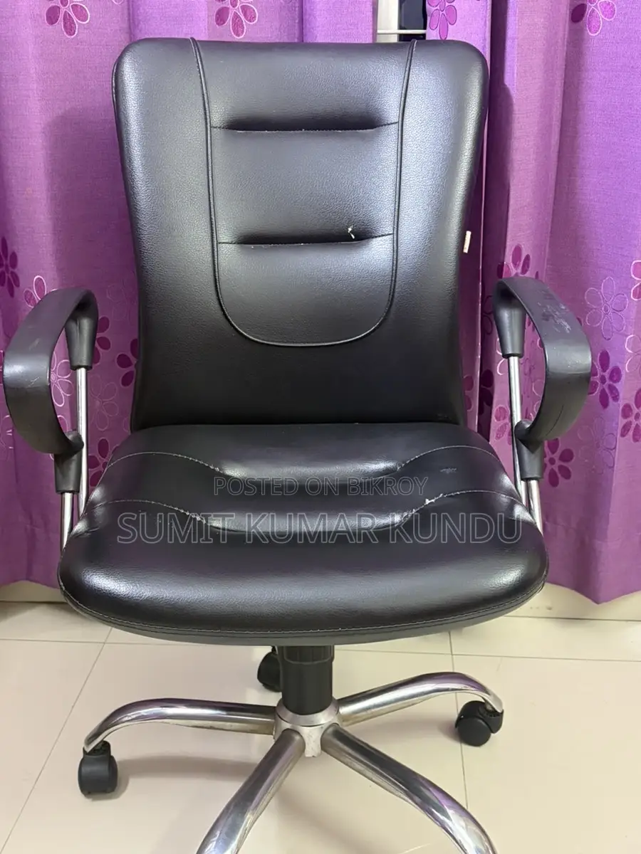 ব্যবহৃত অফিস চেয়ার