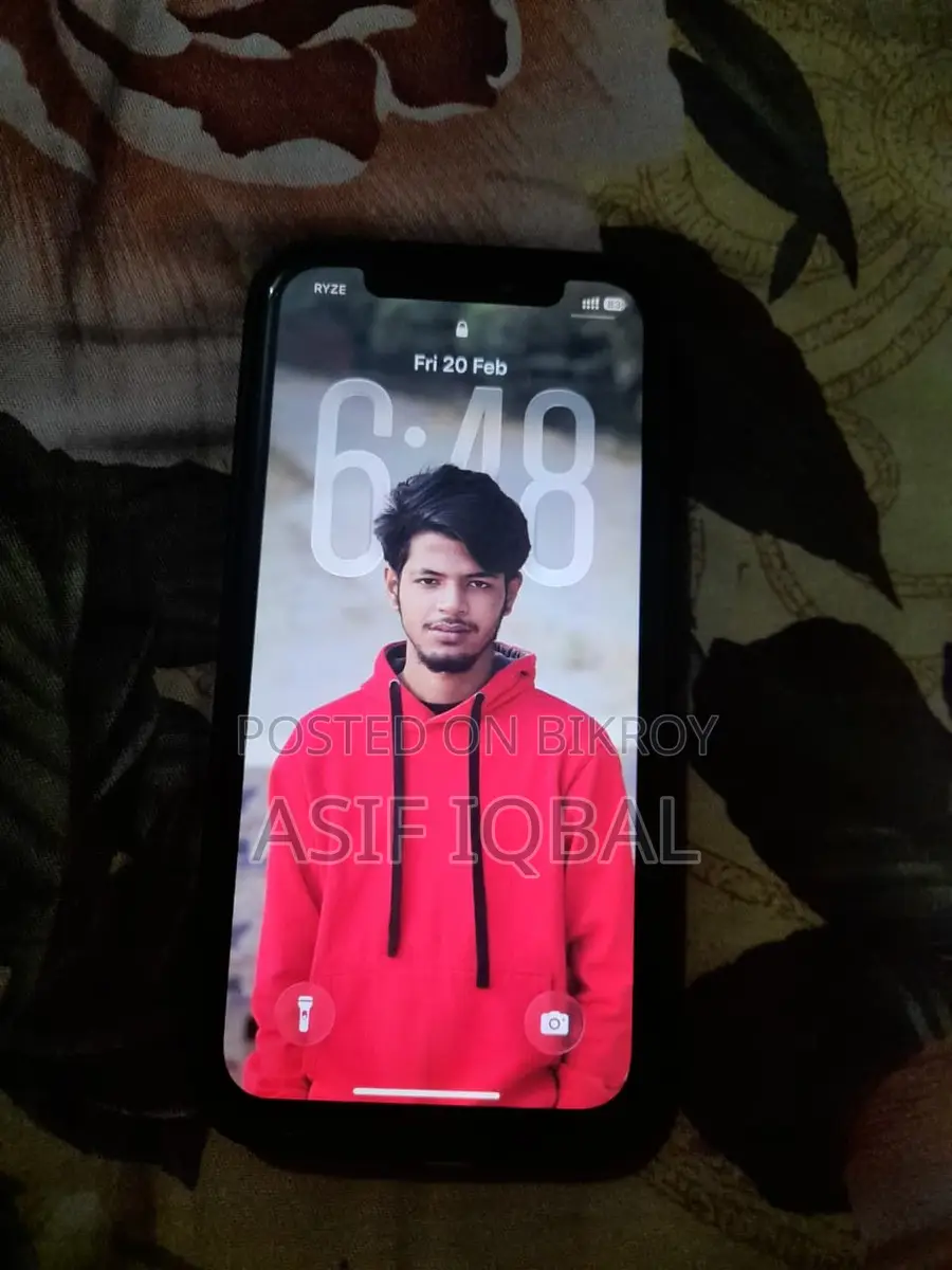 Apple iPhone 12 . (Used)