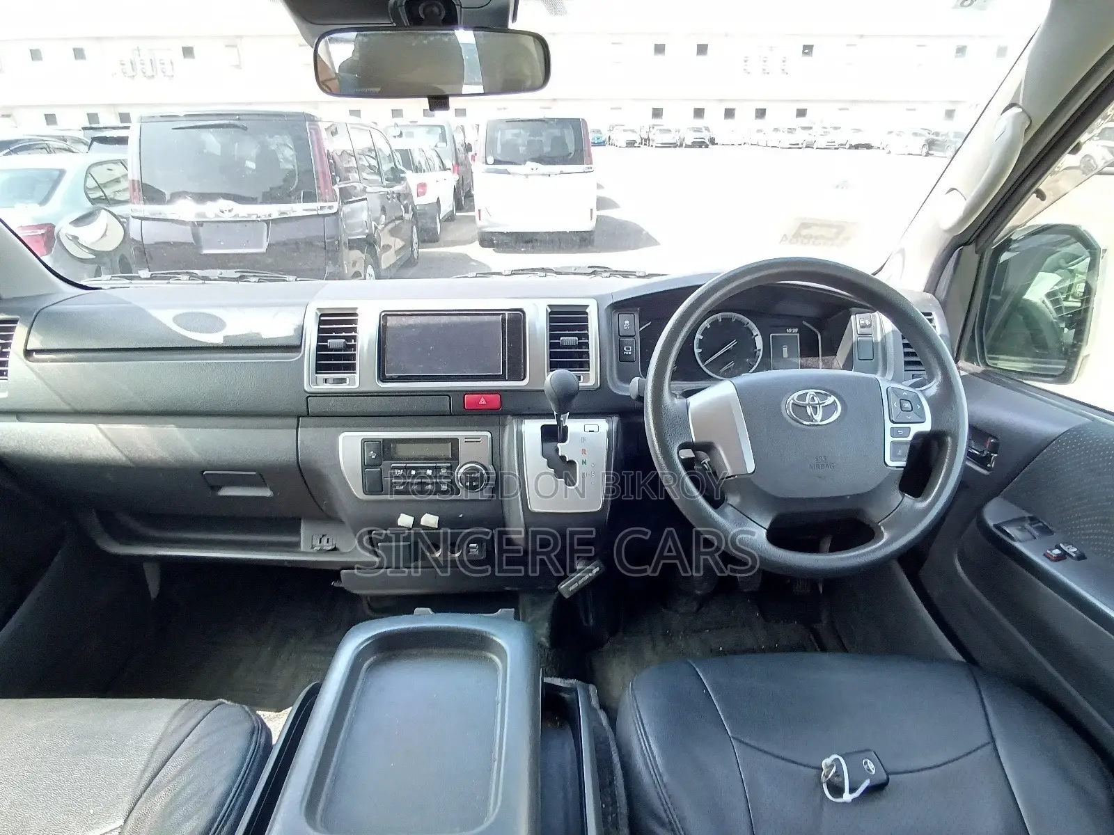 Toyota Hiace SUPER GL 360 CAMERA 2020