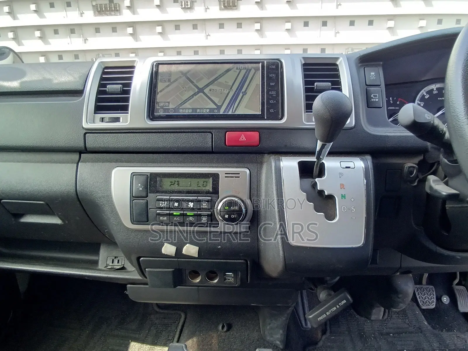 Toyota Hiace SUPER GL 360 CAMERA 2020