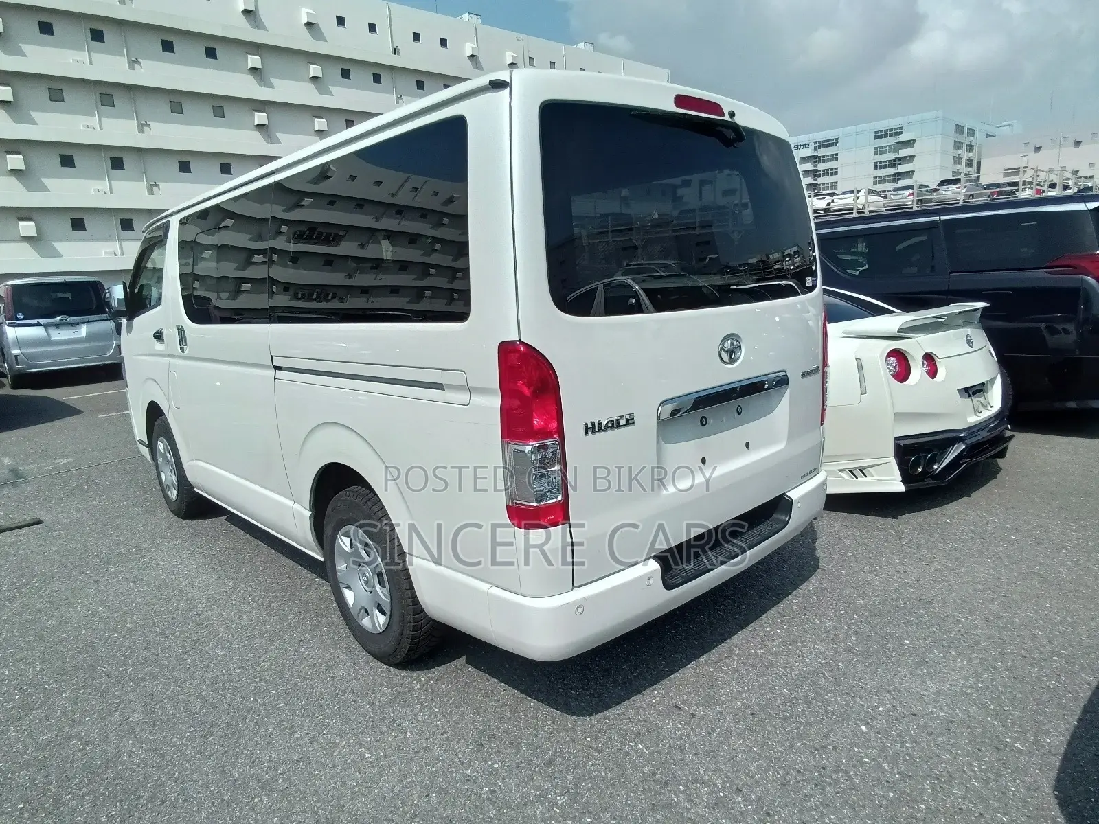 Toyota Hiace SUPER GL 360 CAMERA 2020