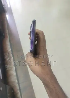 Vivo V40 8/256 (Used)