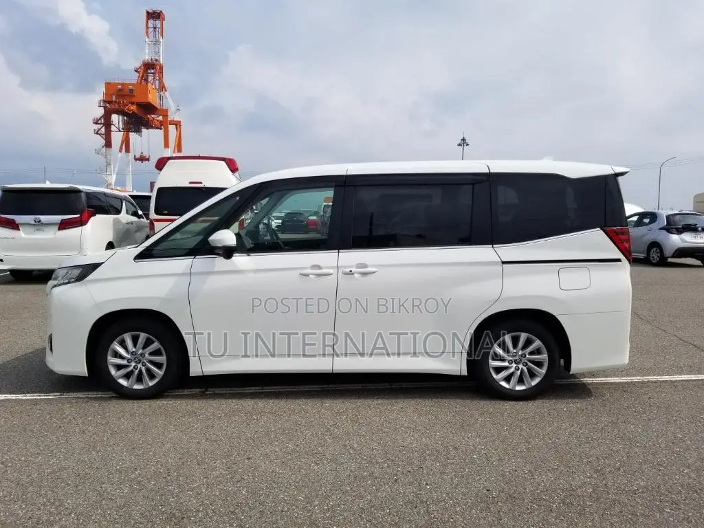 Toyota Noah Z HYBRID 2022
