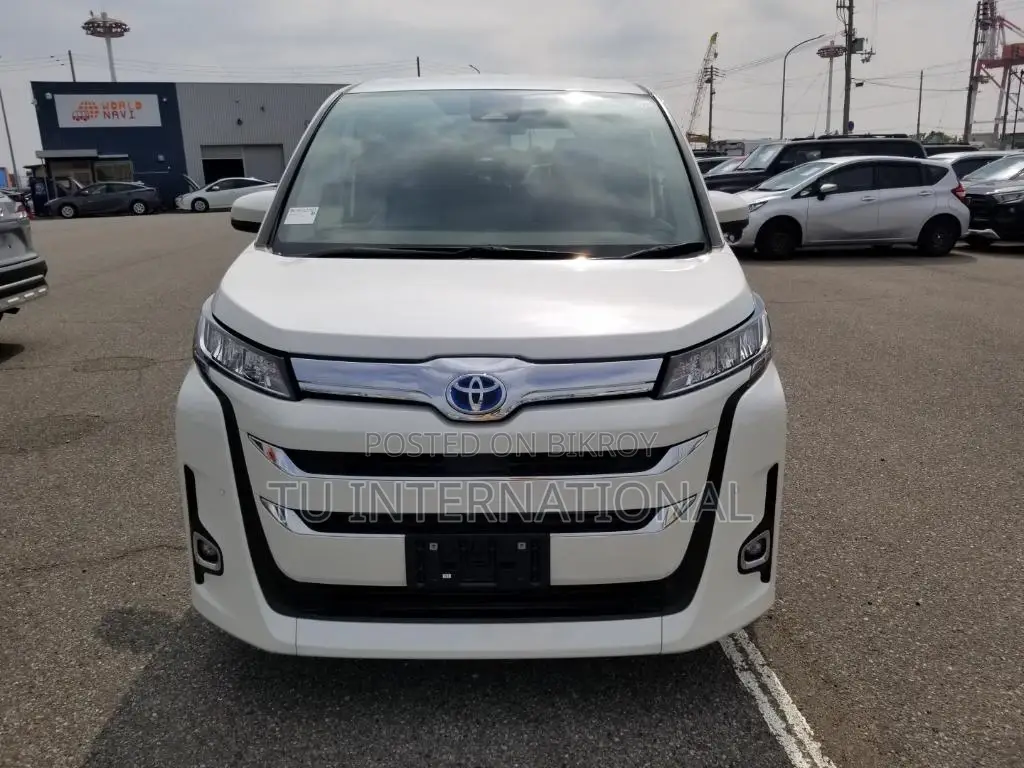 Toyota Noah Z HYBRID 2022