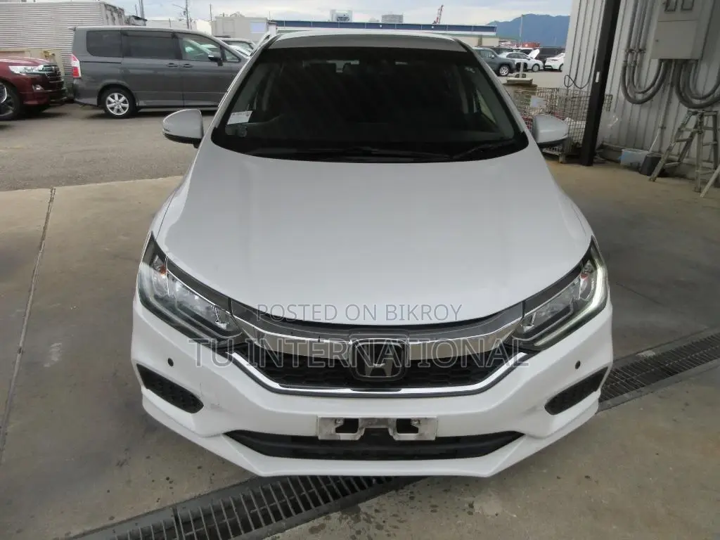 Honda Grace DX PACKAGE 2020