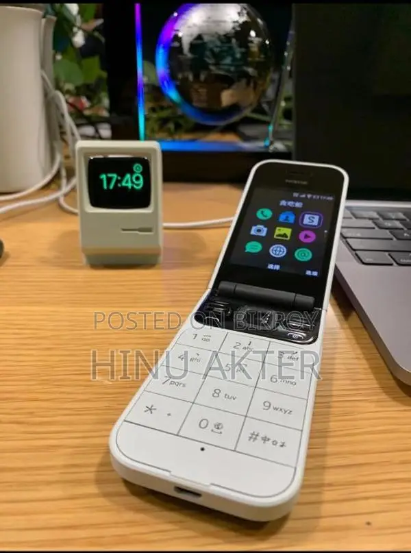Nokia 2720 Flip . (Used)