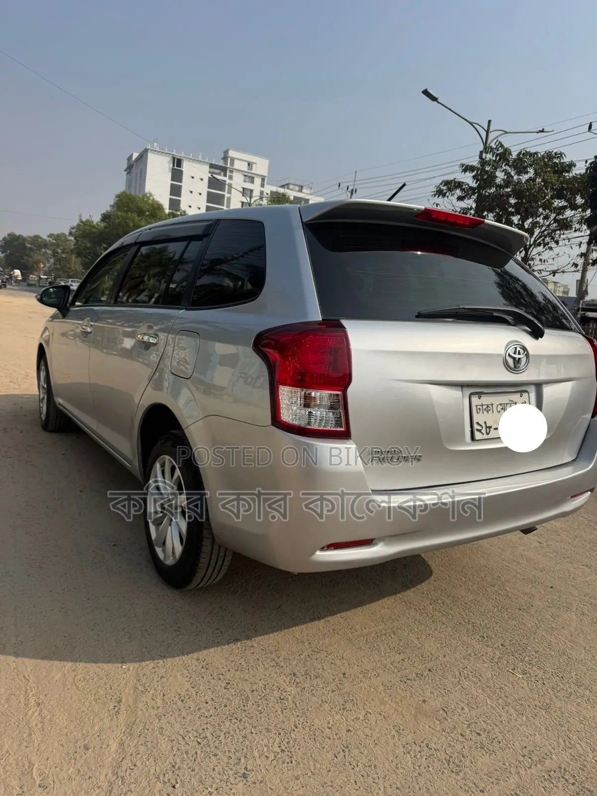 Toyota Fielder silver 2012