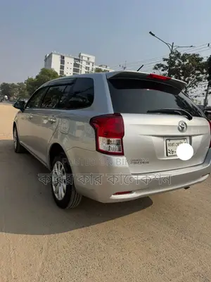 Toyota Fielder silver 2012