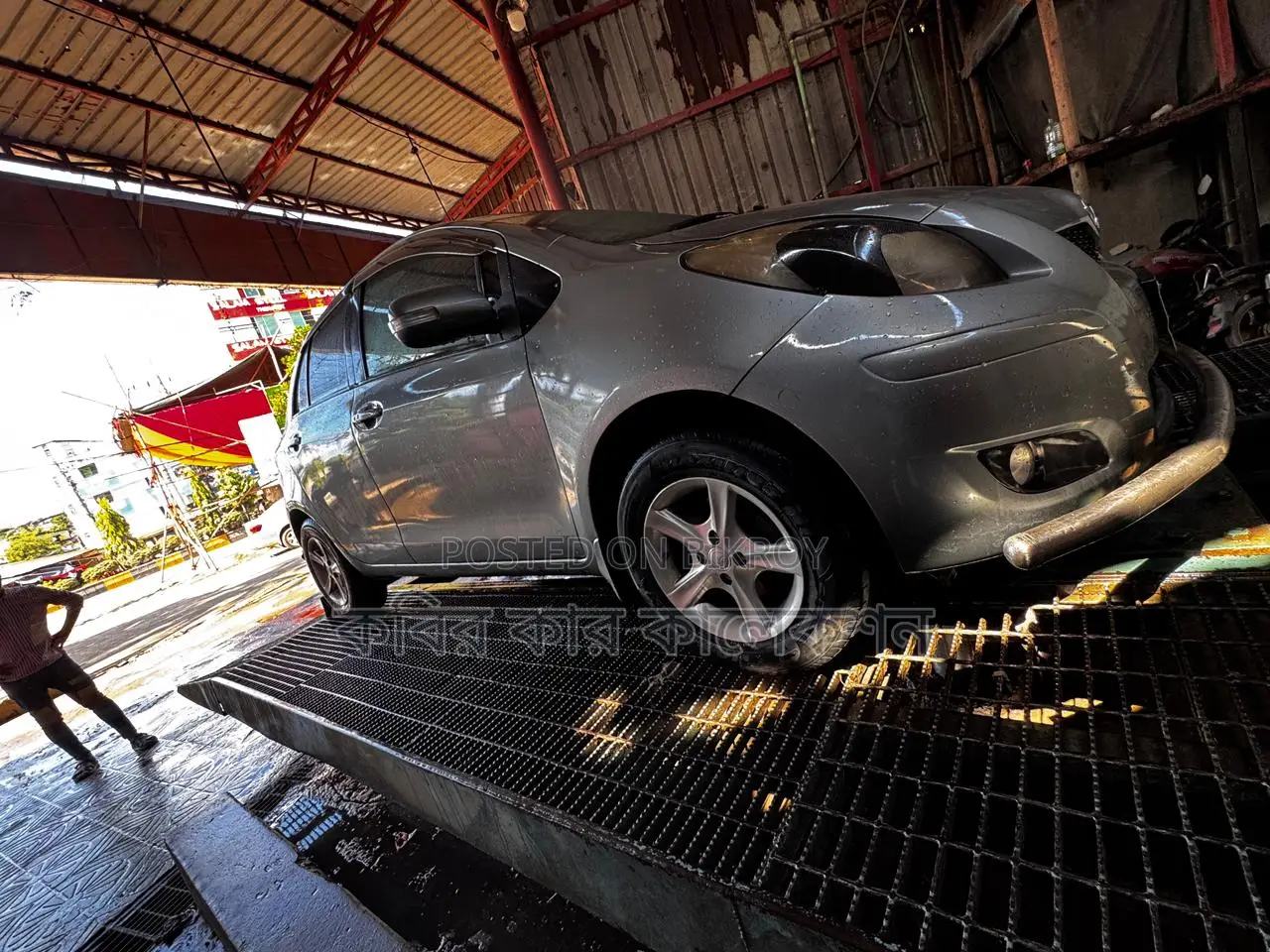 Toyota Vitz push start 2010