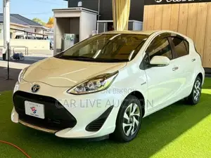 Toyota Aqua Hybrid S 2021