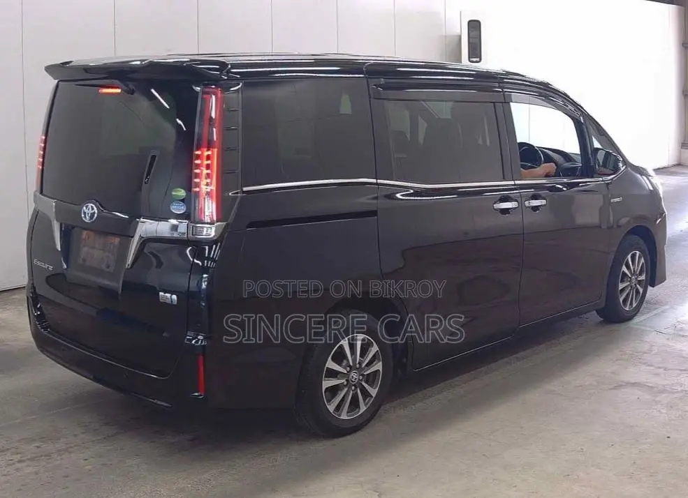 Toyota Esquire GI PACKAGE HYB 2020
