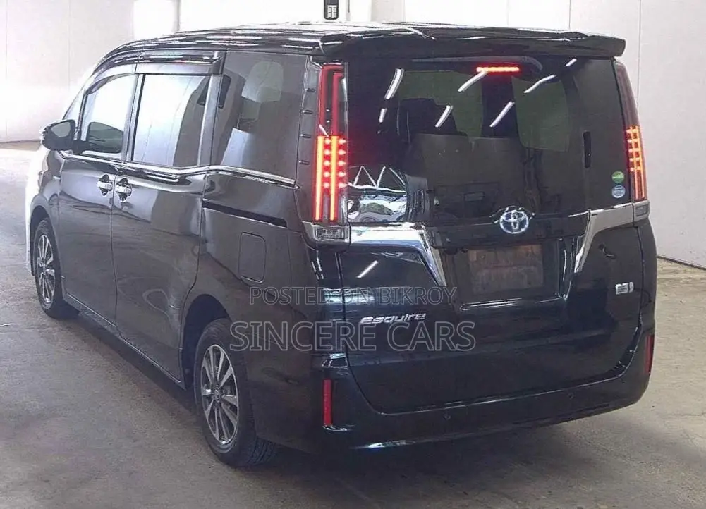 Toyota Esquire GI PACKAGE HYB 2020