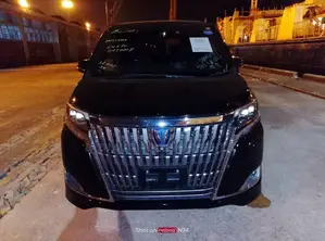 Esquire Hybrid Noah For Rent