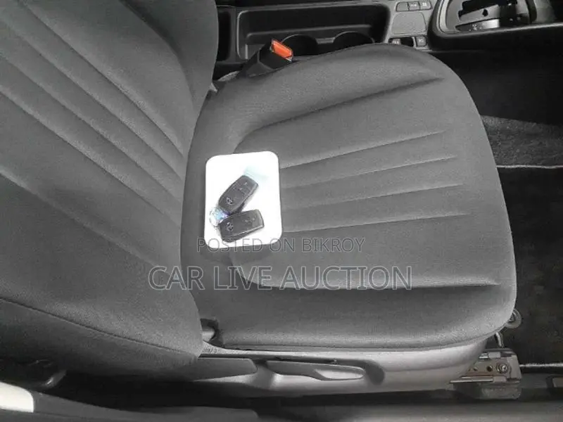 Toyota Yaris Cross hybrid 2021