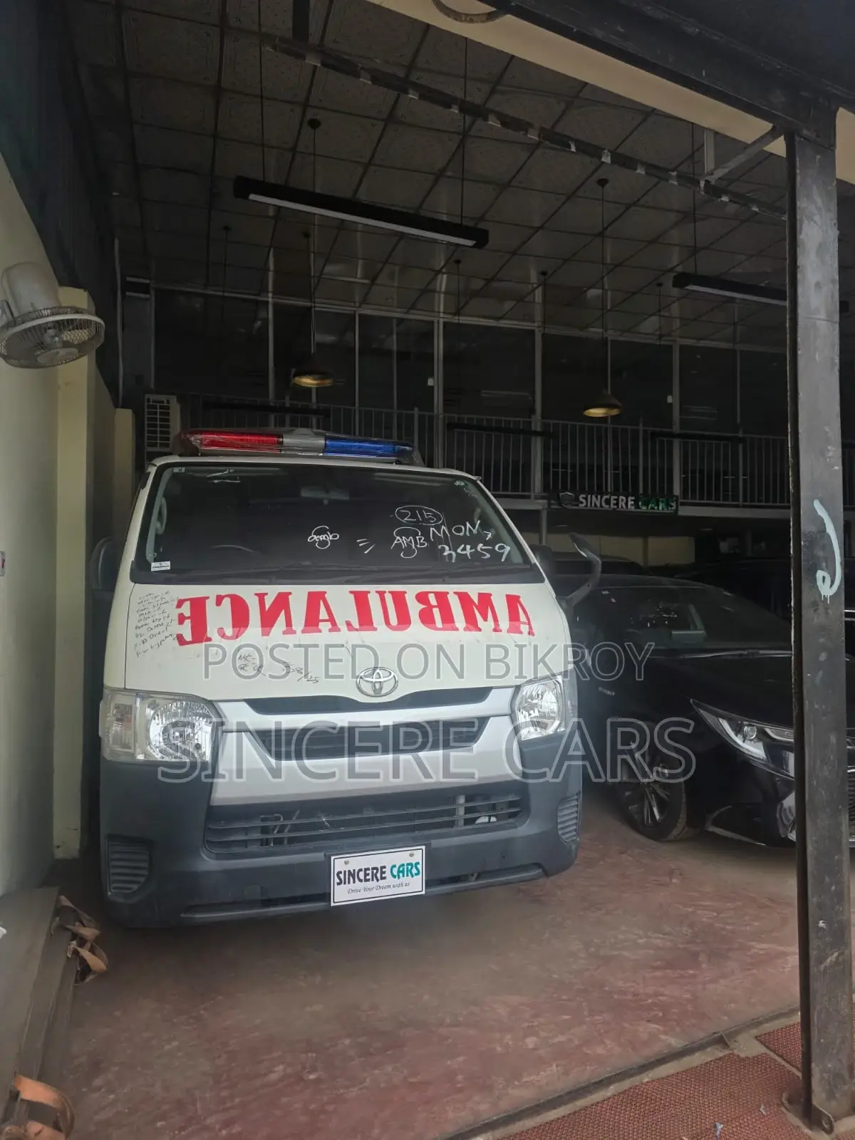 Toyota Hiace Ambulance 5Door 2020