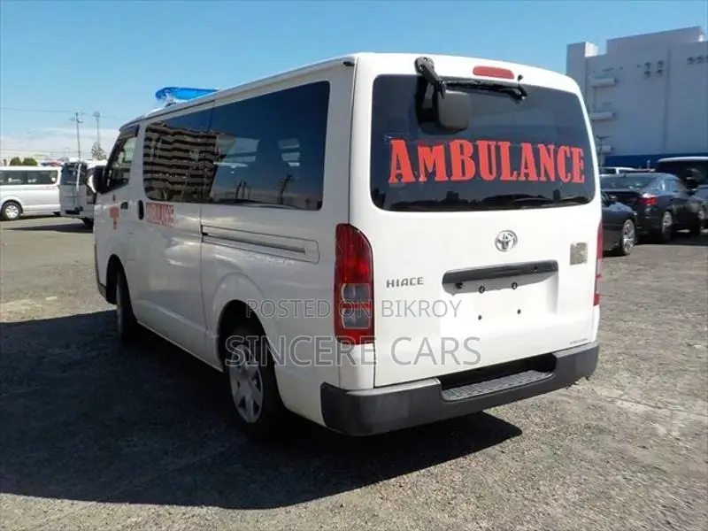 Toyota Hiace Ambulance 5Door 2020