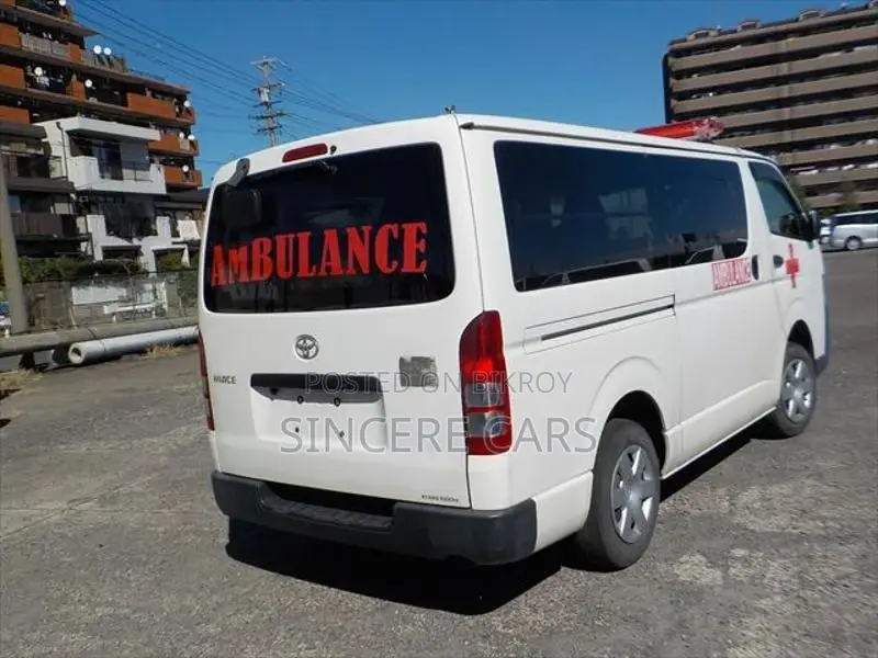 Toyota Hiace Ambulance 5Door 2020