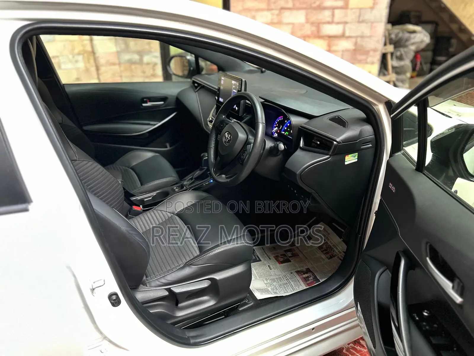 Toyota Corolla WXB PKG / PEARL 2020