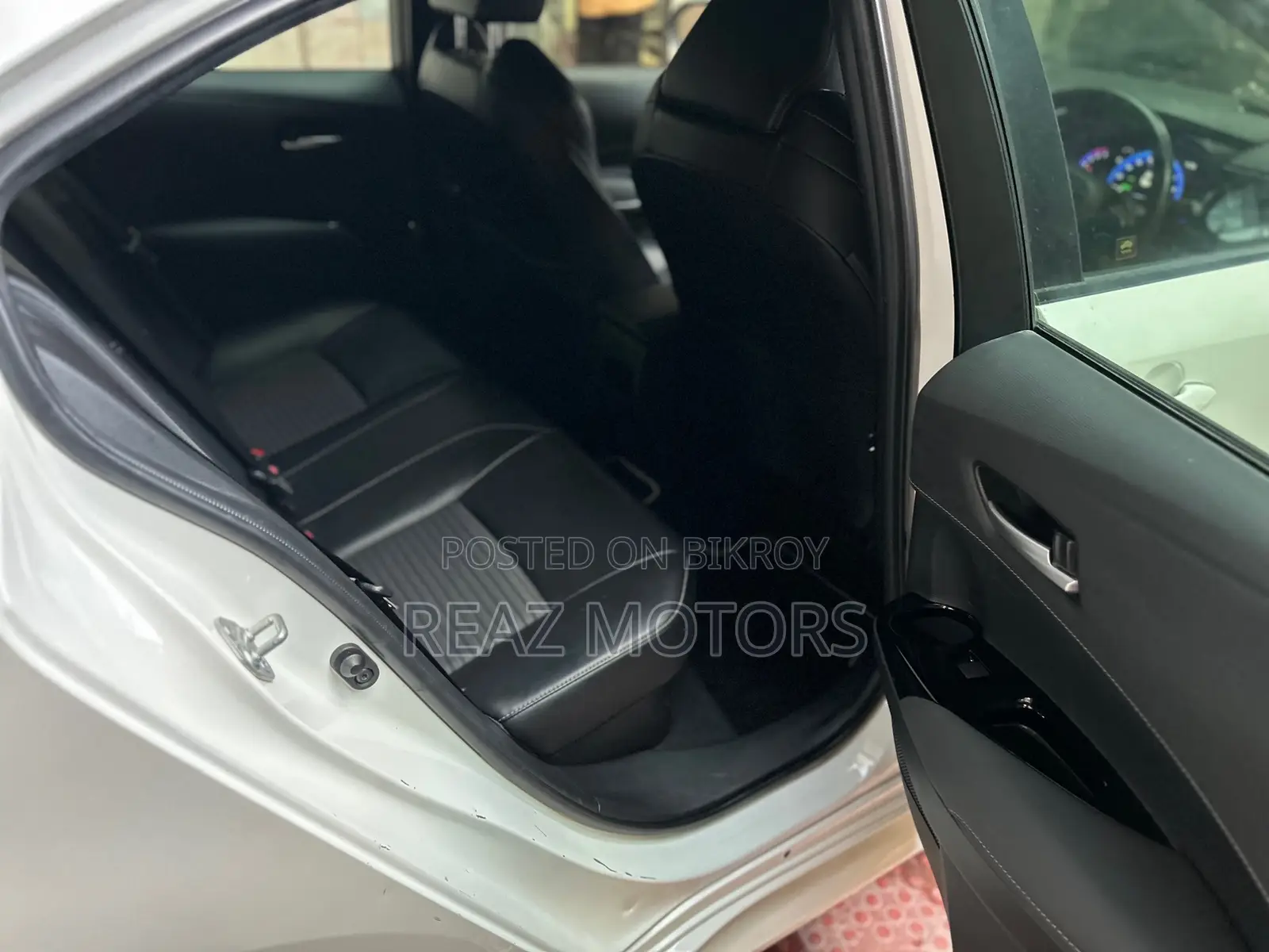 Toyota Corolla WXB PKG / PEARL 2020